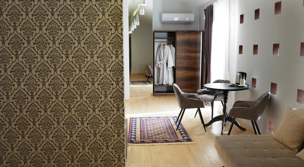 Boutique Hotel Art Villa Panorama Τυφλίδα 3*,